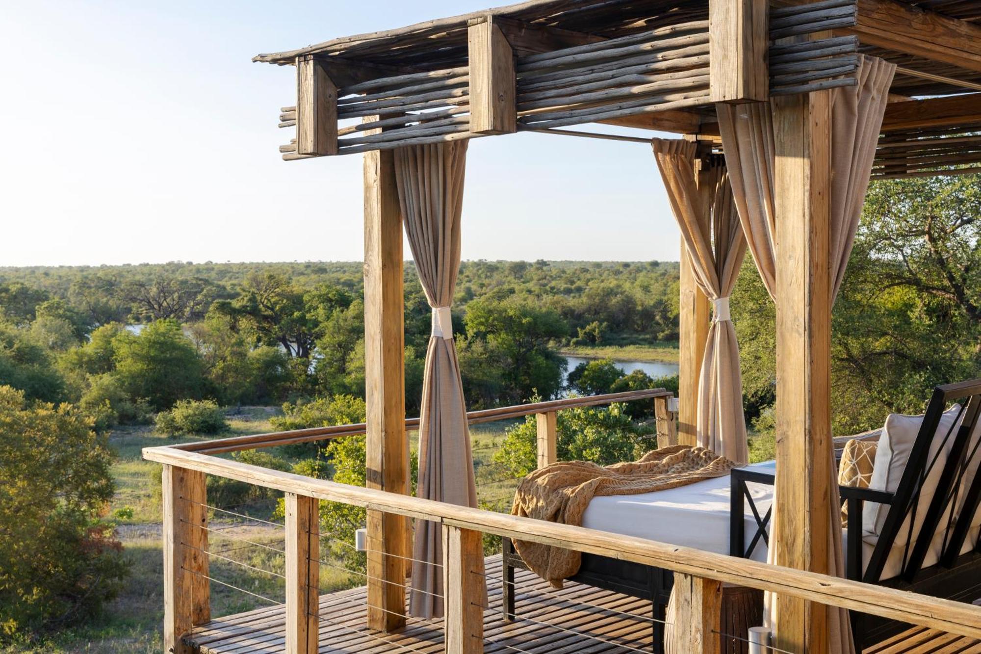 Simbavati Hilltop Lodge Заповедник Тимбавати Экстерьер фото