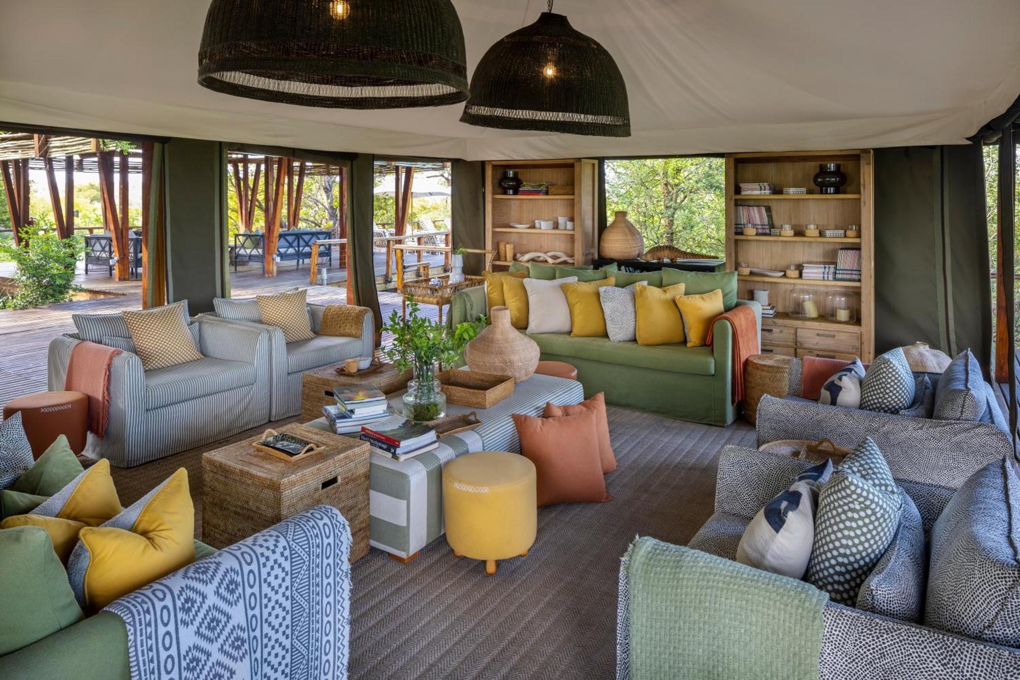 Simbavati Hilltop Lodge Заповедник Тимбавати Экстерьер фото